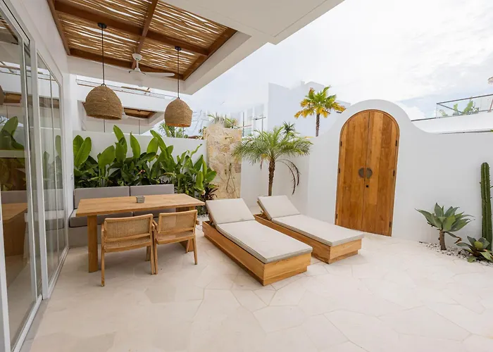 Casas - Private Pool - Villa Canggu
